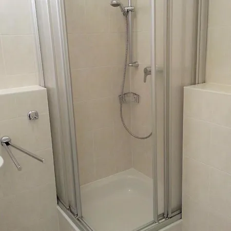 Apartmán Mit Balkon Und Tiefgarage